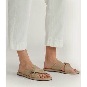 Everlane Tan Women's Sandals